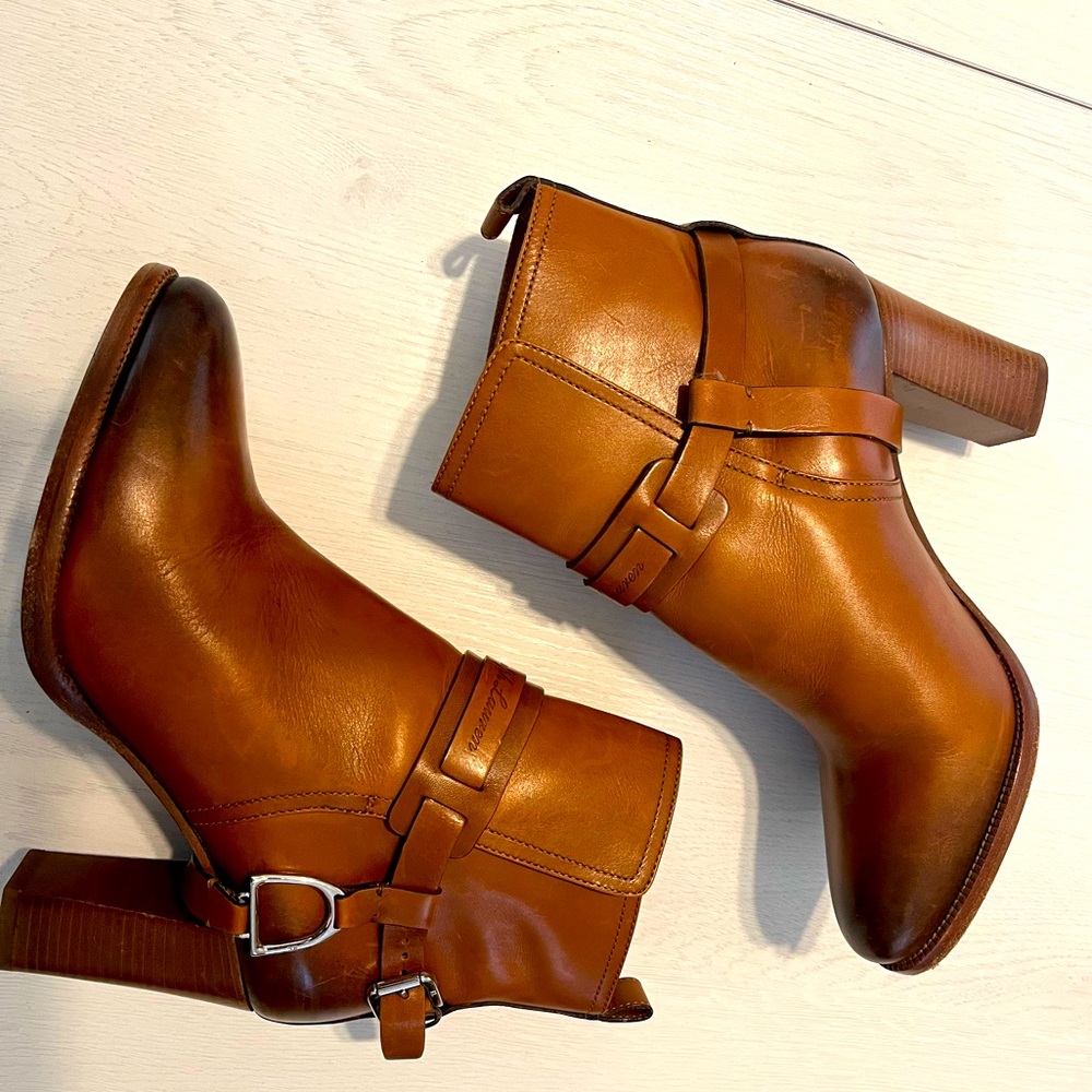 Beautiful Ralph Lauren Collection Purple label Ankle Booties
